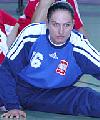 Magdalena Chemicz dehnt sich - Polen im Testspiel gegen Deutschland  (November 2005)