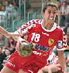 Sabrina Neuendorf zieht in die Abwehrlücke hinein - FHC Frankfurt/Oder  (Saison 2005/06)