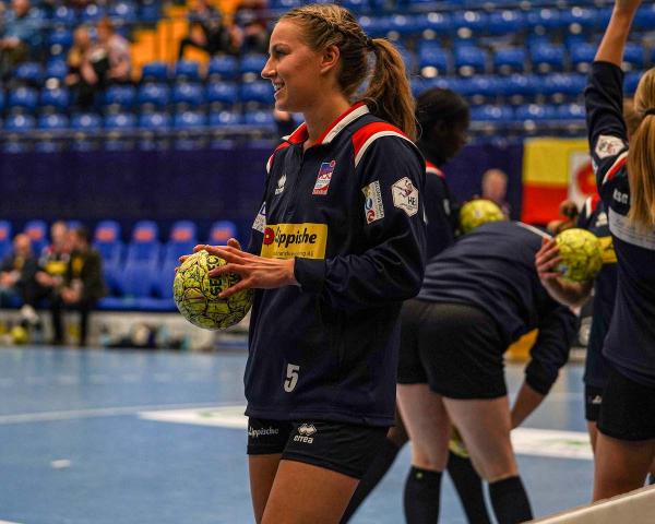 16 AK Blomberg-Lippe Handball Frauen Autogrammkarten 2020-21 original signiert